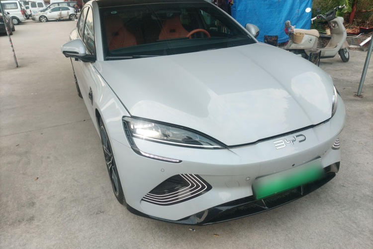 比亚迪 海豹 2025款 650智驾版车身外观3