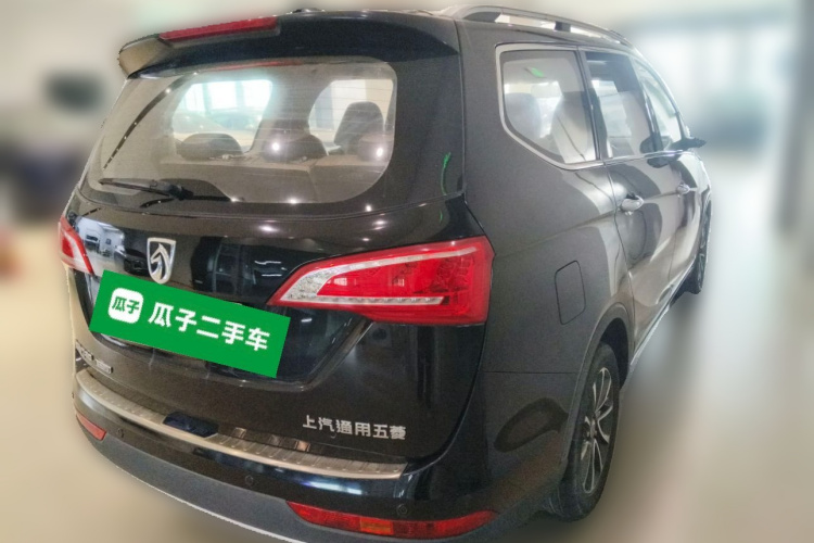 宝骏730 2017款 1.8L iAMT豪华型 7座车身外观7