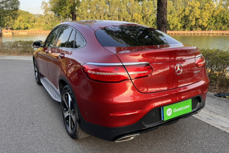奔驰GLC轿跑 2017款 GLC 200 4MATIC 轿跑SUV车身外观6002