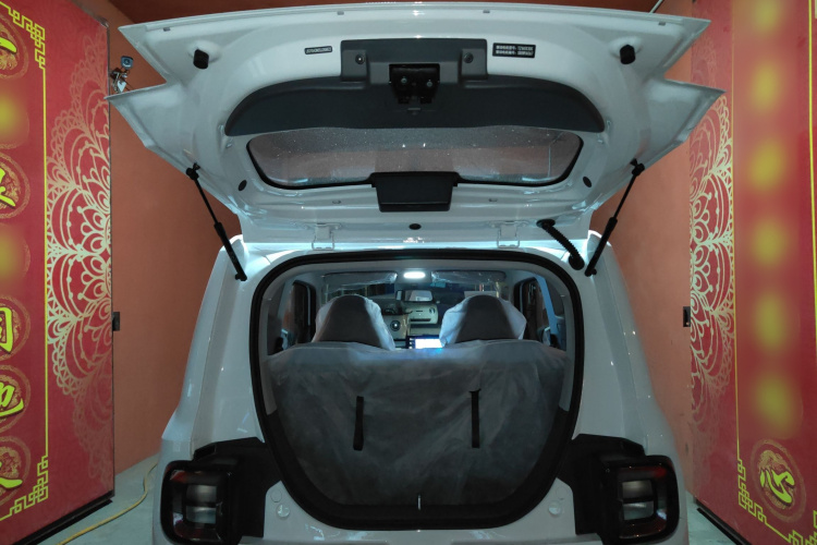 吉利银河 2024款 熊猫mini 200km 耐力熊机舱底盘23