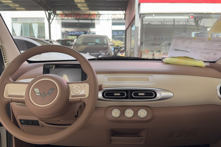 五菱汽车 宏光MINIEV 2025款 四门版 进阶款中控内饰7003