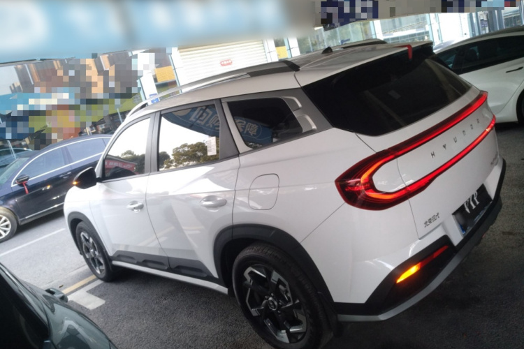 北京现代ix35 2023款 沐飒 2.0L 豪华版DLX车身外观4