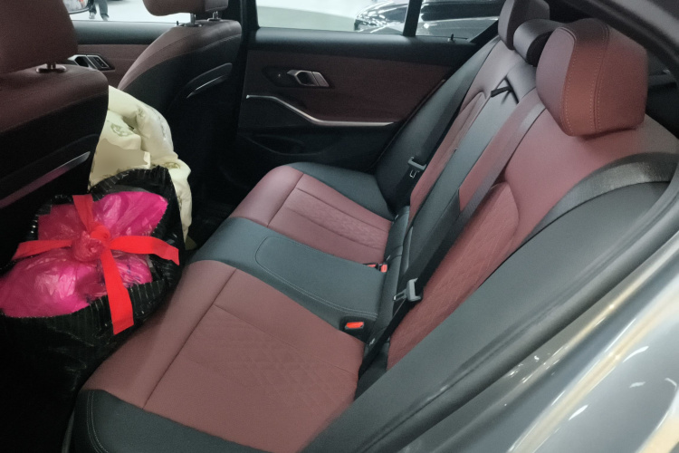 宝马3系 2024款 330i M运动曜夜套装中控内饰21