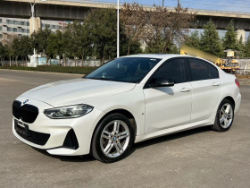 宝马1系 2022款 120i M运动曜夜版