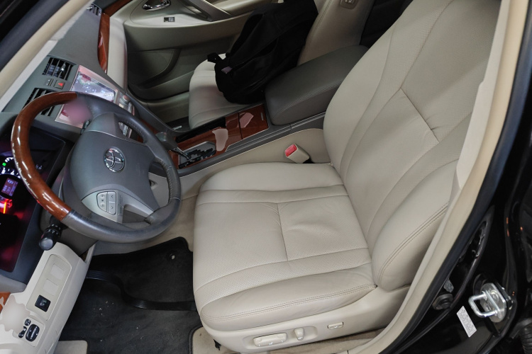 丰田 凯美瑞 2013款 200G 经典豪华版中控内饰19