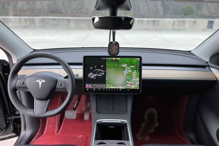 特斯拉 Model Y 2022款 后轮驱动版中控内饰7001