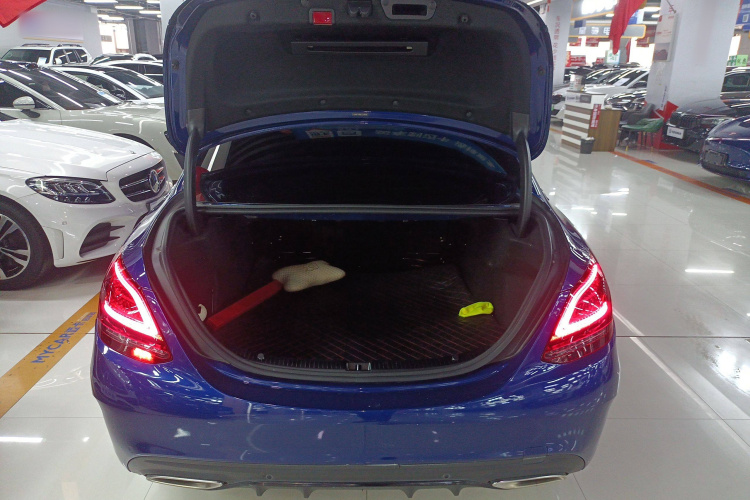 奔驰C级 2020款 C 260 运动版机舱底盘23