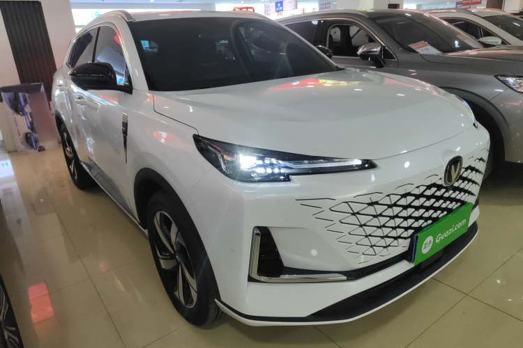 长安CS55PLUS 2024款 第三代 1.5T DCT卓越型车身外观3