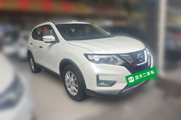 日产 奇骏 2017款 2.0L CVT舒适版 2WD车身外观3