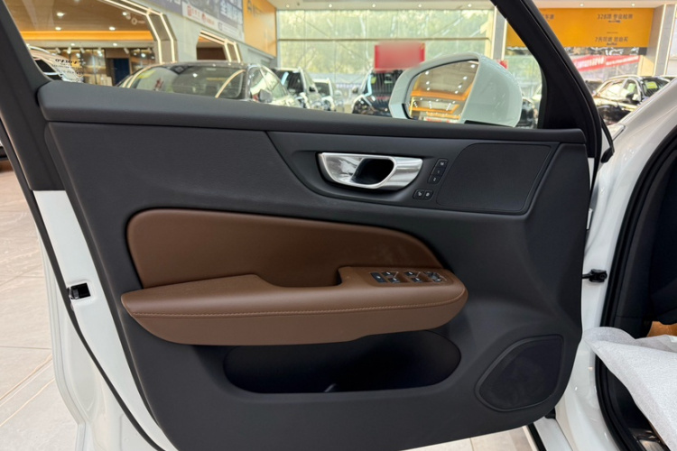 沃尔沃S60 2026款 B4 智逸豪华版中控内饰7006