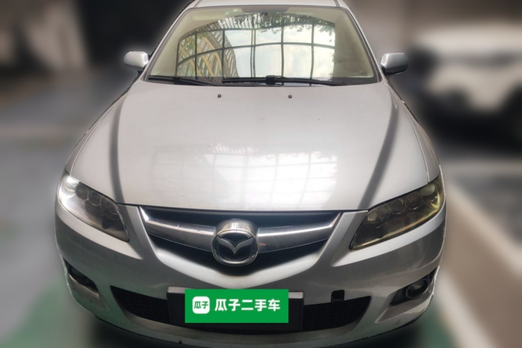 马自达6 2011款 2.0L 自动时尚型车身外观2