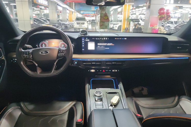 福特 探险者 2023款 EcoBoost 285 昆仑巅峰版 7座中控内饰12