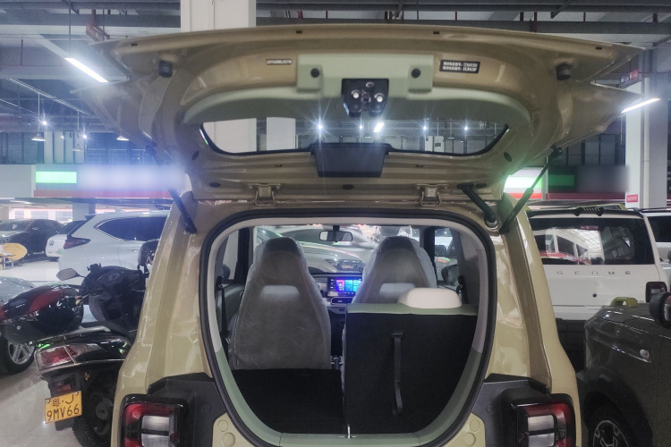 吉利银河 2025款 210km 熊猫骑士机舱底盘23