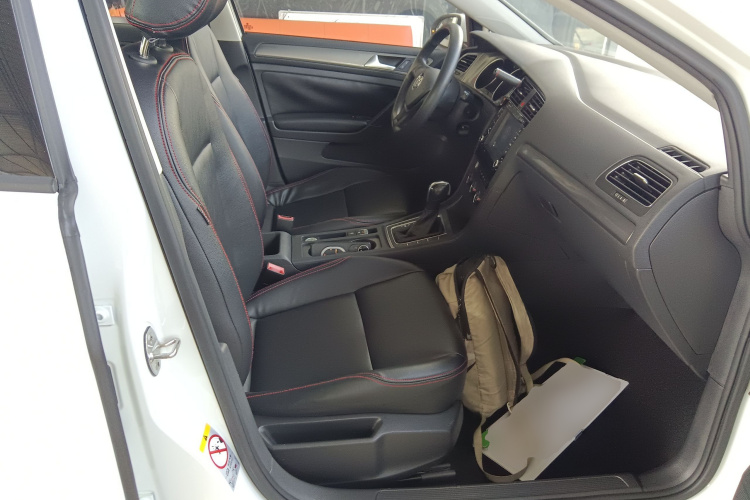 大众 高尔夫 2015款 1.6L 自动时尚型局部细节41