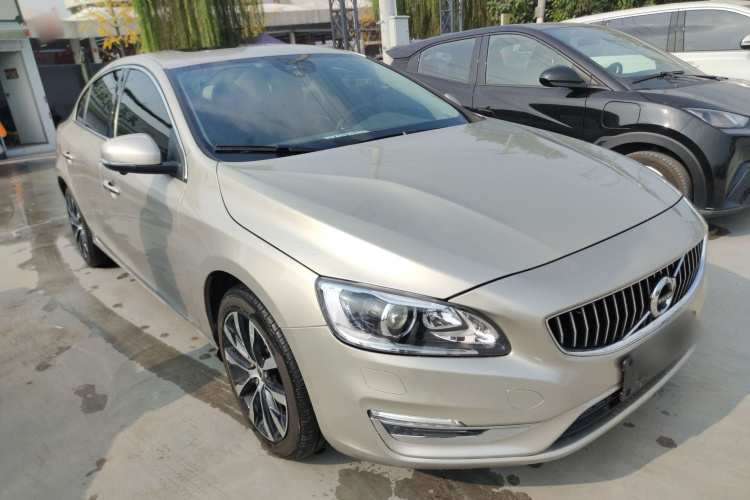 沃尔沃S60 2018款 S60L T3 智进进取版车身外观3