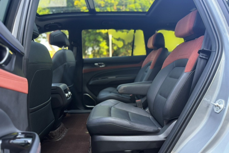 福特 领裕新能源 2025款 尊领型PLUS车身外观6002