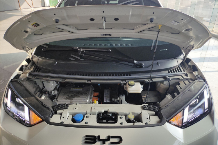 比亚迪 海鸥 2024款 荣耀版 405km 飞翔版机舱底盘24