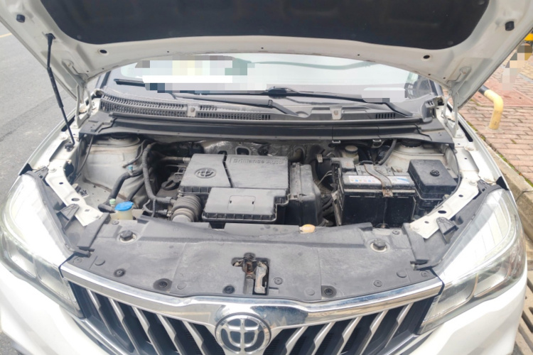 中华V3 2020款 1.6L 手动舒适星空版局部细节24