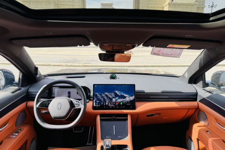 鸿蒙智行 问界M7 2024款 1.5T 智驾四驱Pro版 6座中控内饰7003