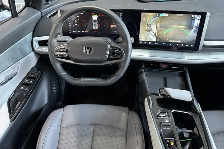 长安UNI-T 2023款 第二代 1.5T 旗舰型中控内饰7003