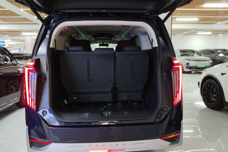 广汽传祺 传祺E9 2023款 E9 宗师机舱底盘23