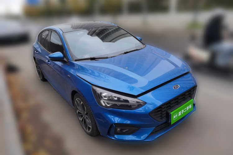 福特 福克斯 2021款 两厢 EcoBoost 180 自动ST Line车身外观3