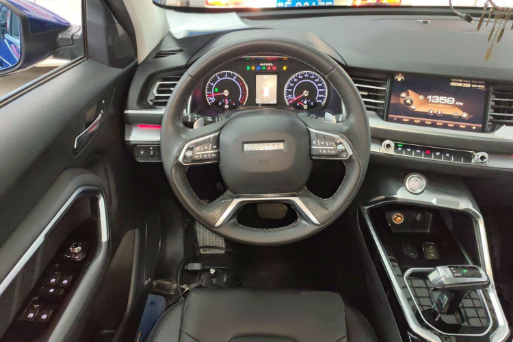 哈弗H6 2017款 红标 2.0T 自动两驱智尚型中控内饰13