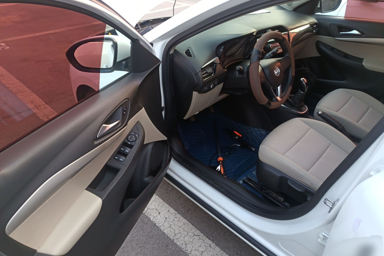 别克 凯越 2018款 15N 手动精英型中控内饰20