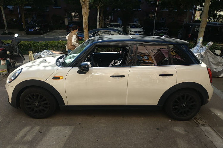 MINI 2016款 1.5T COOPER 五门版车身外观6003