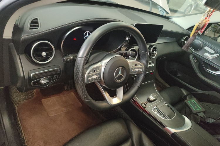 奔驰C级 2020款 改款 C 260 L 运动版局部细节13