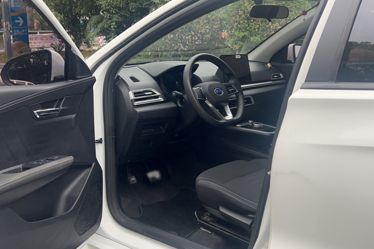 比亚迪e2 2020款 升级版 标准续航版 标准型中控内饰7001