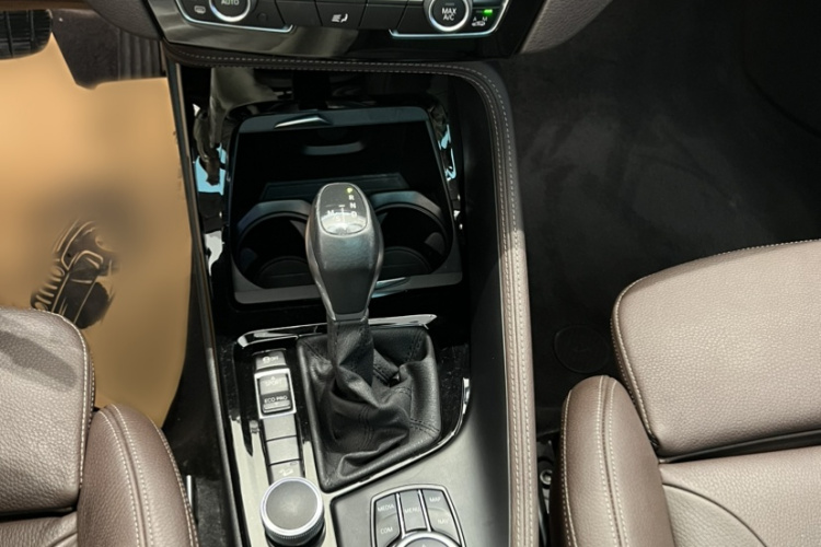 宝马X1 2019款 xDrive20Li 尊享型局部细节18