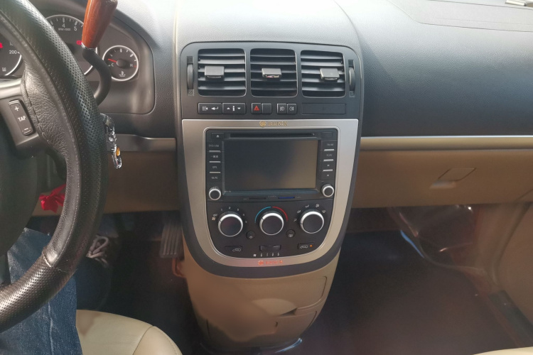 别克GL8 2014款 2.4L 行政版局部细节16