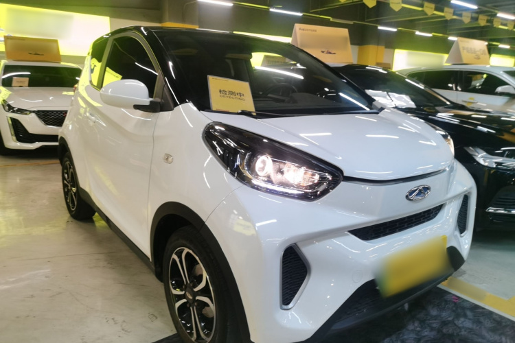 奇瑞 小蚂蚁 2021款 15万蚁粉款 蚁酷版 磷酸铁锂车身外观3