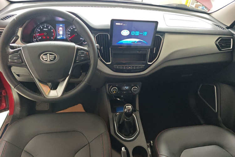 一汽 森雅R7 2016款 1.6L 手动尊贵型中控内饰12