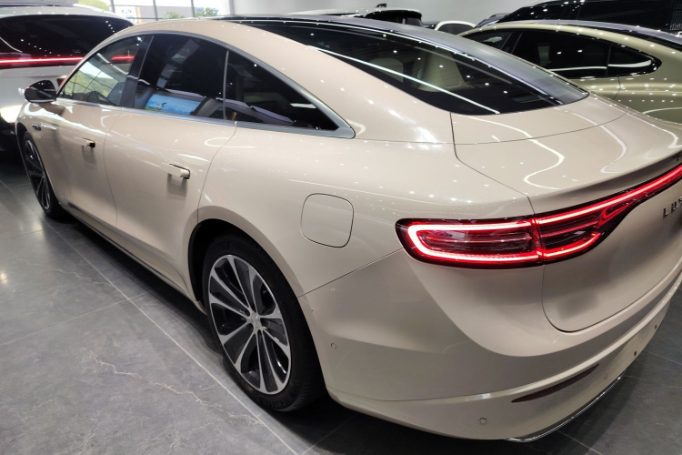 鸿蒙智行 智界S7 2024款 Max+ 后驱超航智驾版车身外观6004