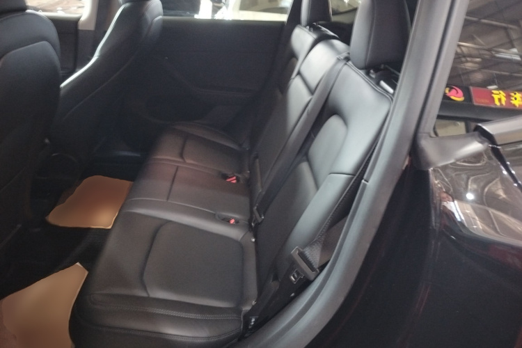 特斯拉 Model Y 2021款 标准续航后驱版中控内饰21