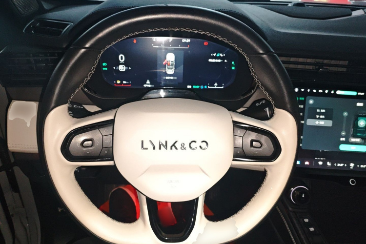 领克01 2023款 1.5TD EM-F 晨曦中控内饰13