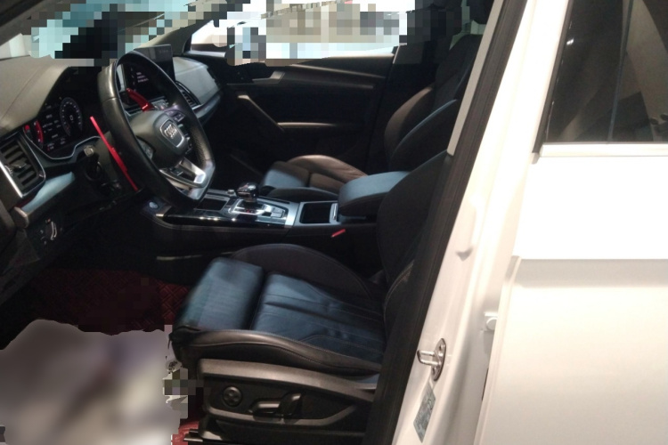 奥迪Q5L 2021款 40 TFSI 豪华动感型中控内饰19