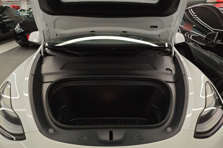 特斯拉 Model Y 2022款 Performance高性能全轮驱动版局部细节24