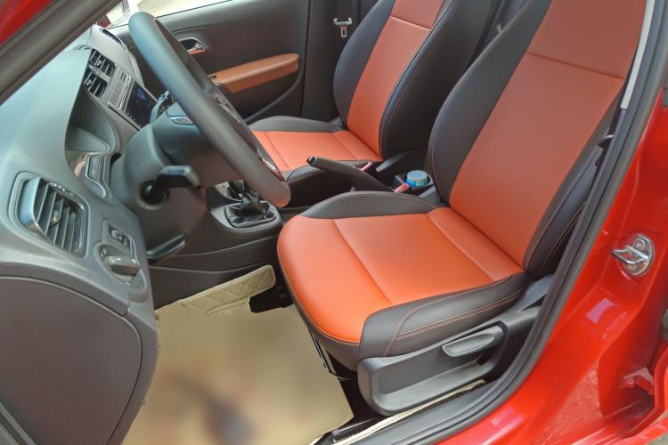 大众 Polo 2016款 1.4L 手动风尚型中控内饰19