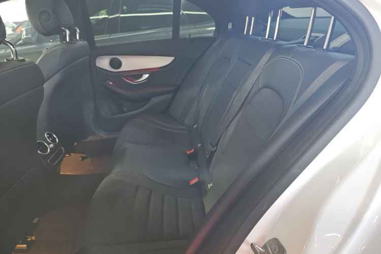 奔驰C级 2020款 改款 C 260 运动版中控内饰21