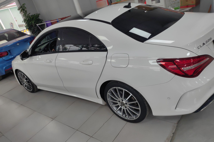 奔驰CLA 2018款 CLA 220 4MATIC车身外观4