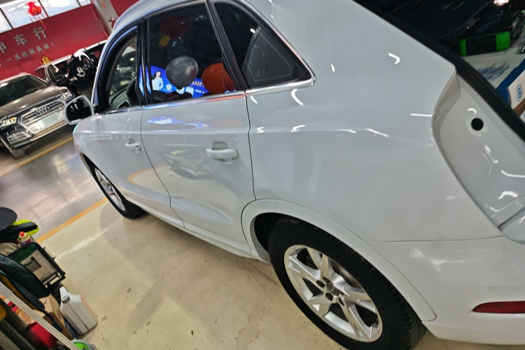 奥迪Q3 2018款 30周年年型 35 TFSI 时尚型车身外观4