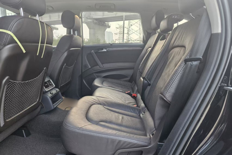 奥迪Q7 2015款 35 TFSI 进取型中控内饰7003