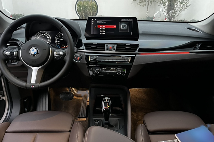 宝马X1 2022款 sDrive25Li 领先型中控内饰7005