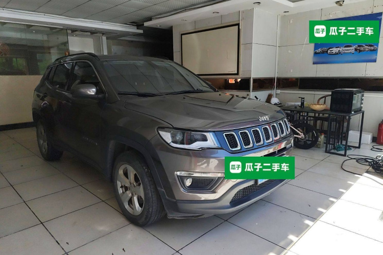 Jeep 指南者 2020款 220T 自动领先版车身外观6002