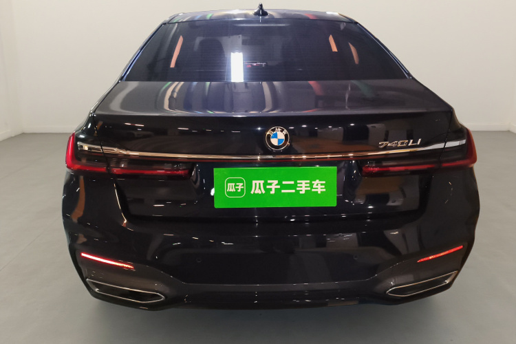 宝马7系 2021款 740Li 领先型 M运动套装车身外观6