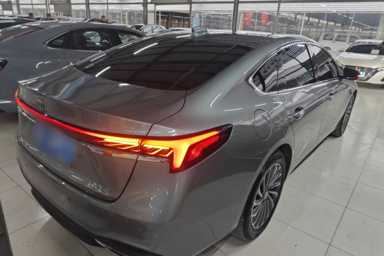 别克 君越 2023款 28T 越尊版车身外观7