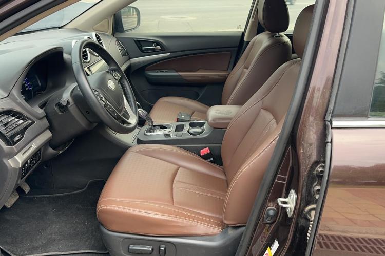 比亚迪S7 2015款 2.0T 升级版 自动尊贵型中控内饰19